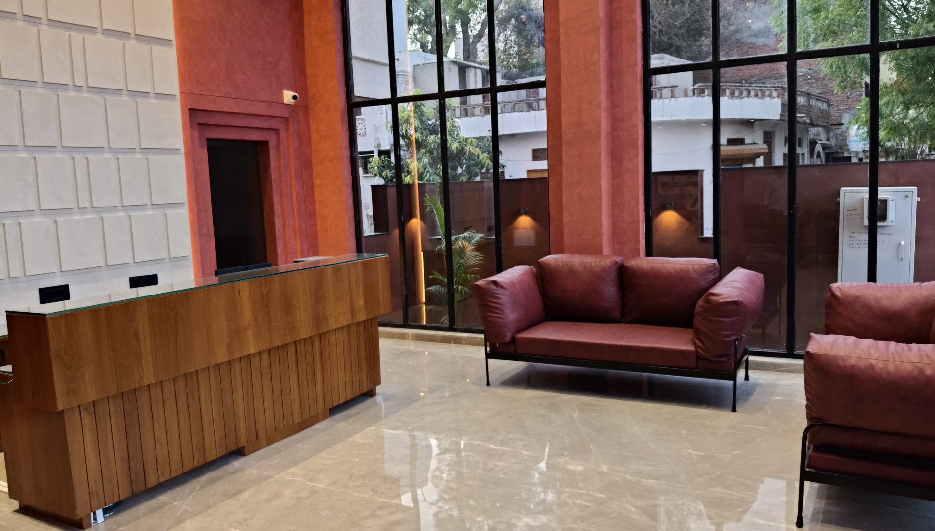 The Aureum Slider 1